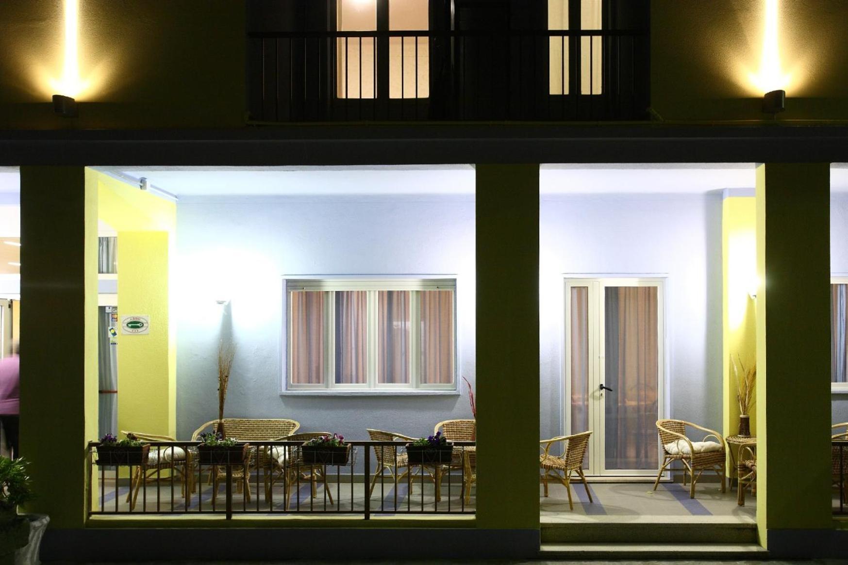 מארוטה Hotel Miramare מראה חיצוני תמונה