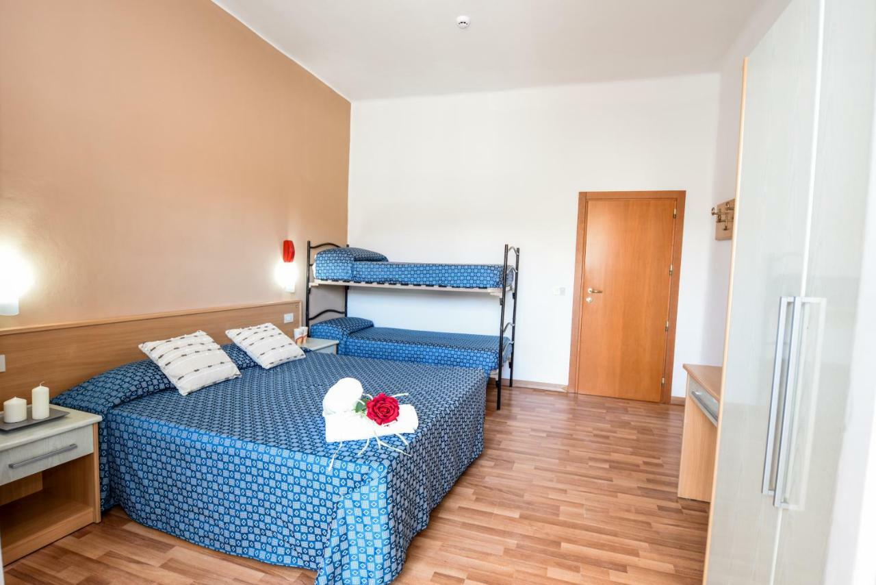 מארוטה Hotel Miramare מראה חיצוני תמונה