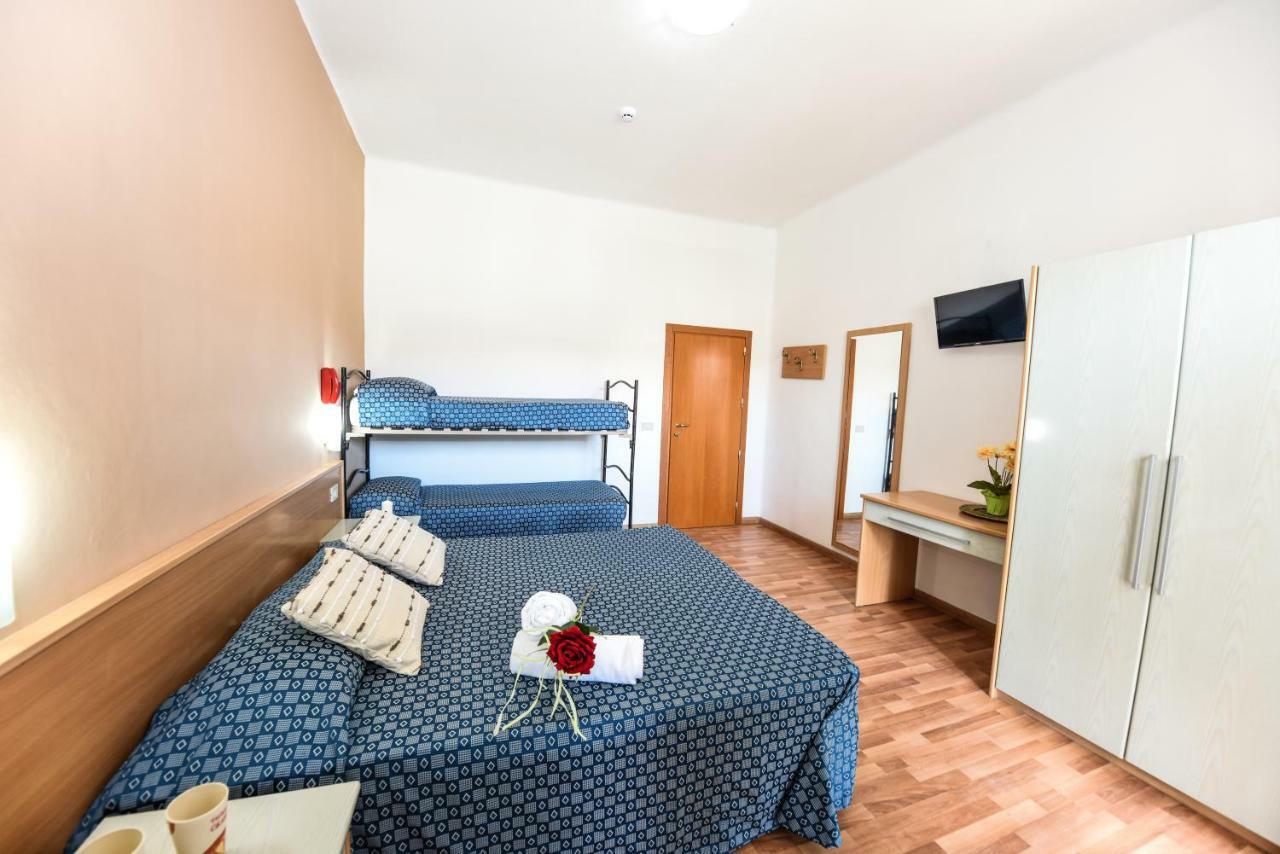 מארוטה Hotel Miramare מראה חיצוני תמונה