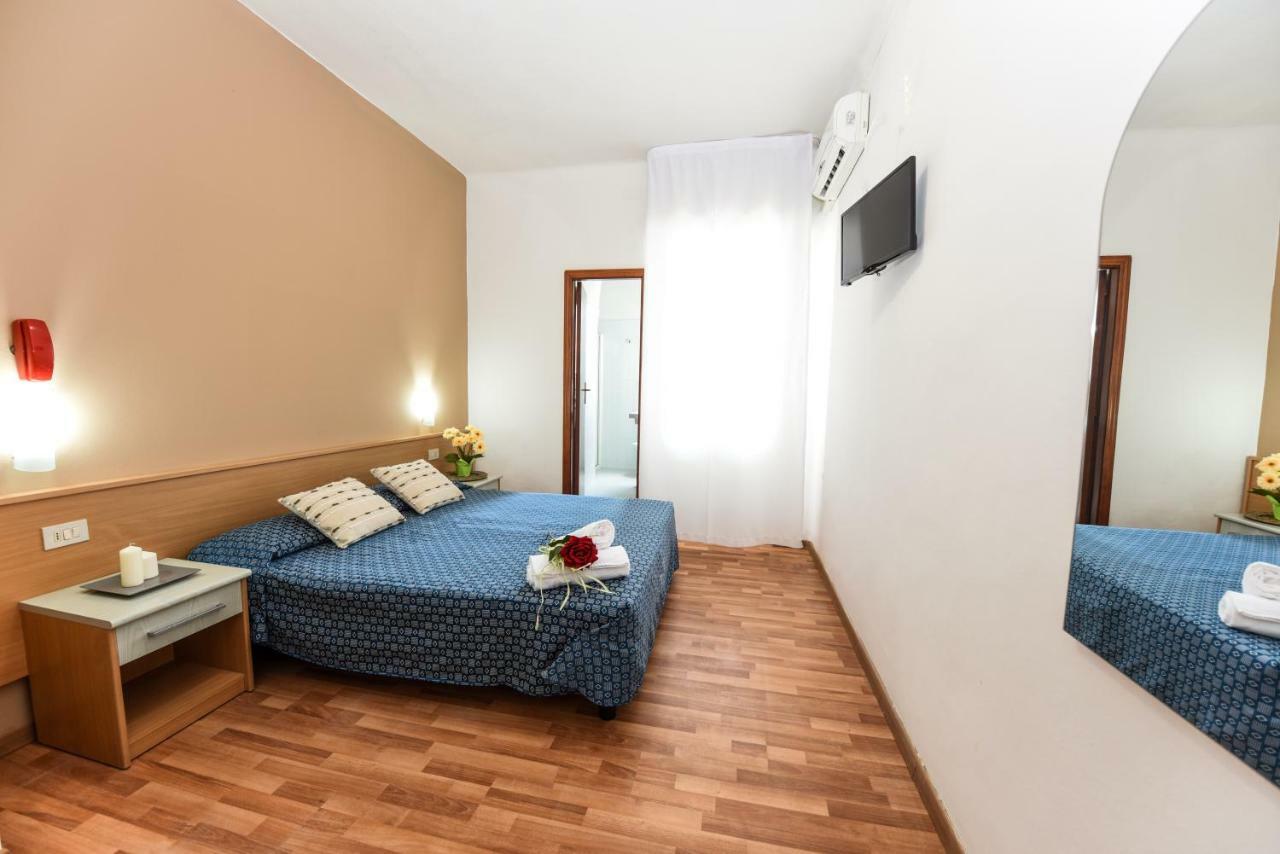 מארוטה Hotel Miramare מראה חיצוני תמונה