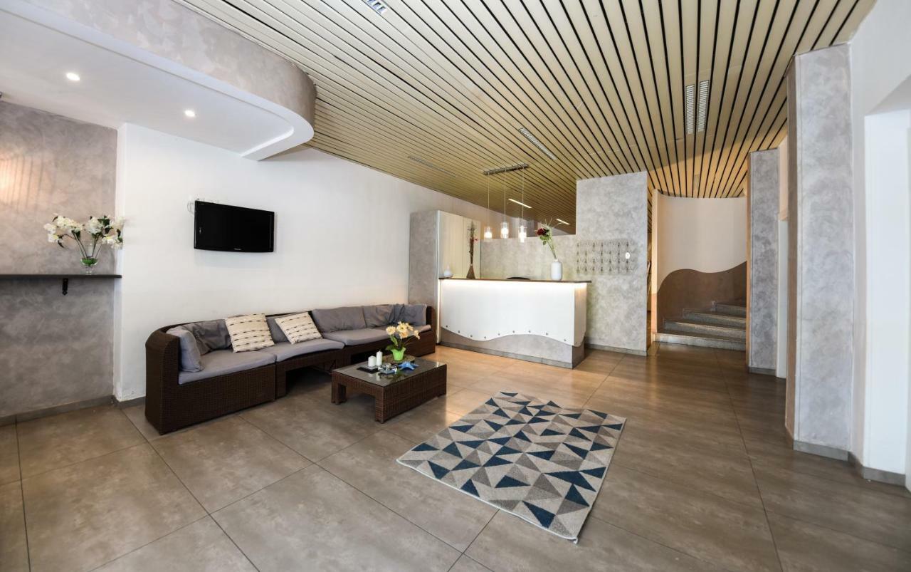 מארוטה Hotel Miramare מראה חיצוני תמונה