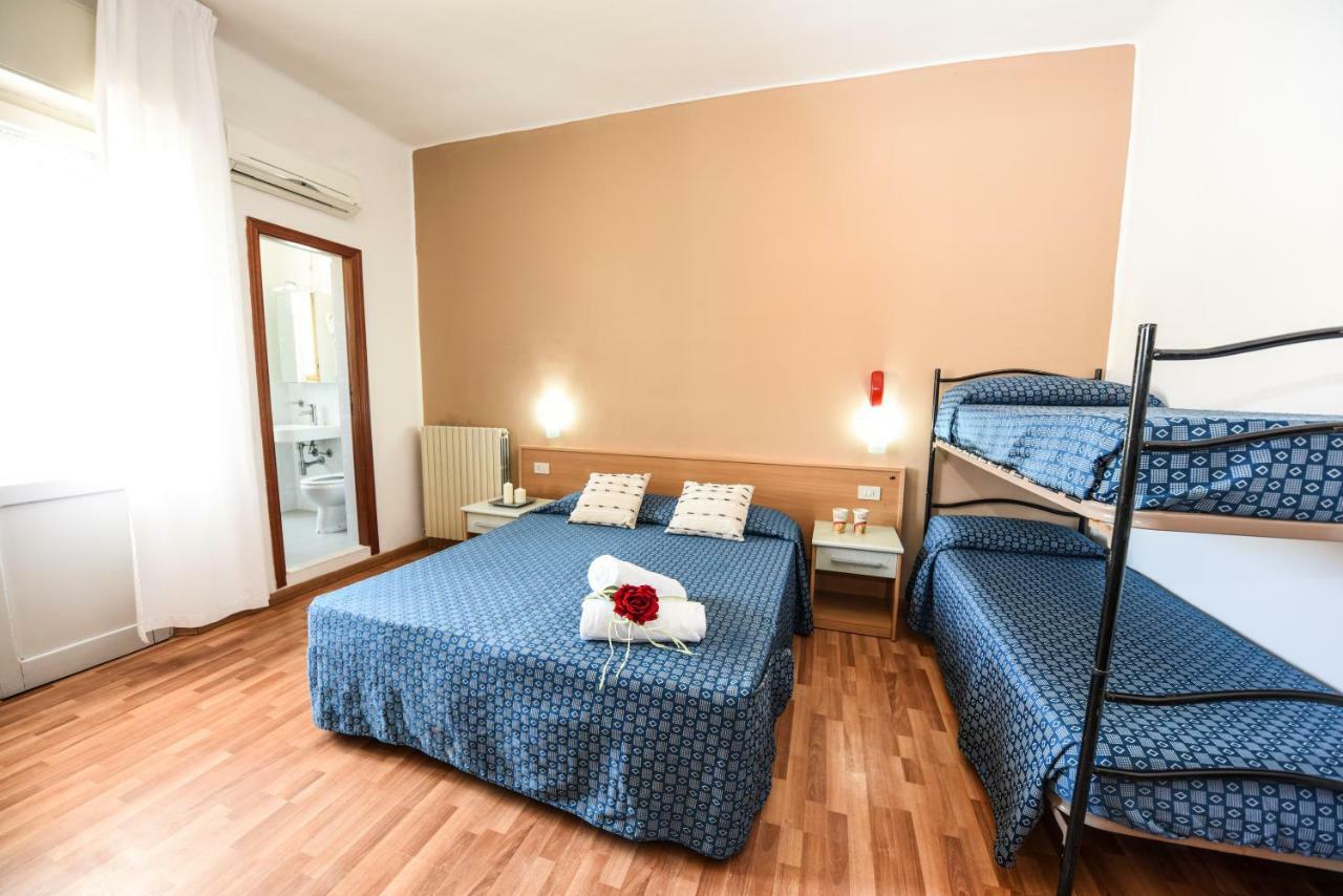 מארוטה Hotel Miramare מראה חיצוני תמונה