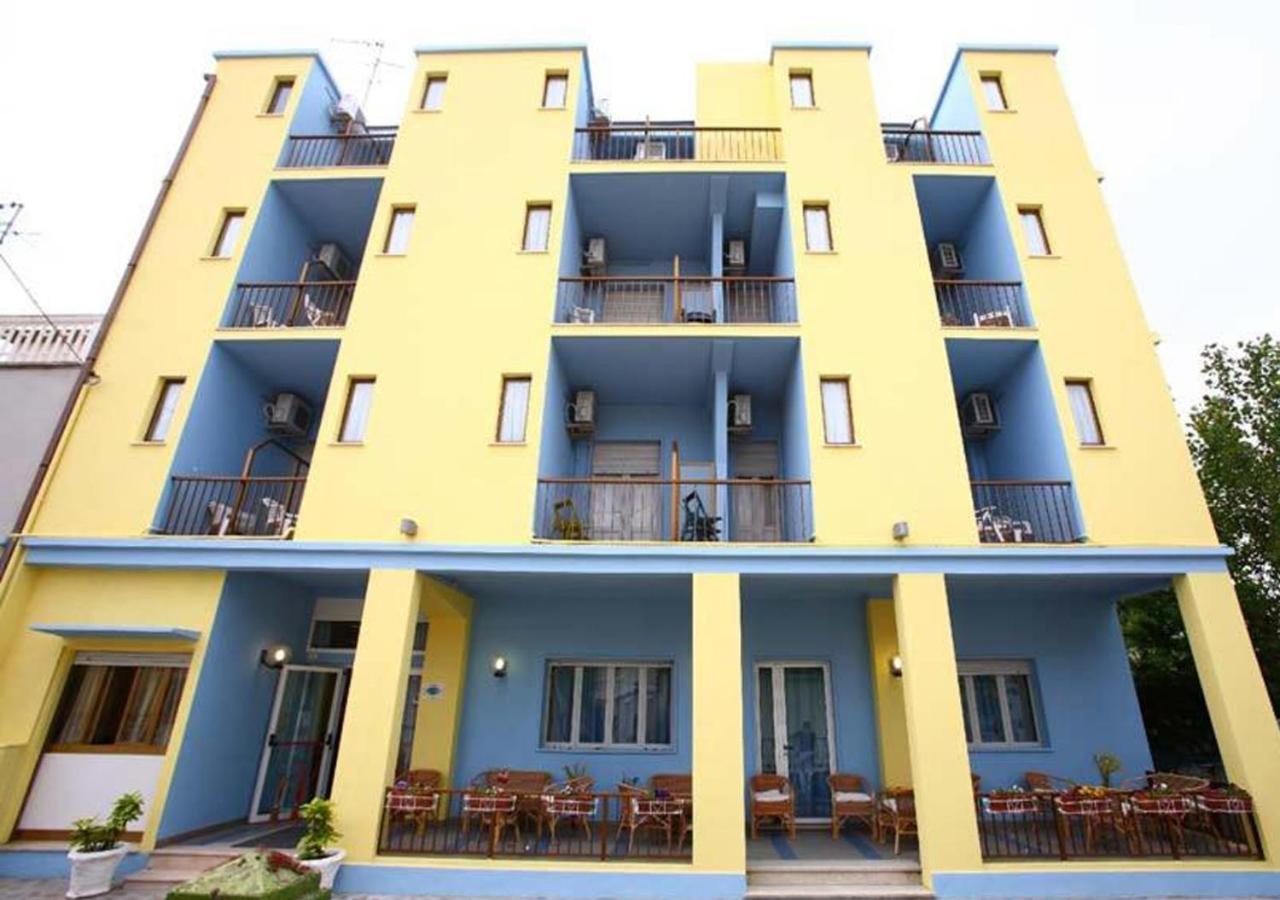 מארוטה Hotel Miramare מראה חיצוני תמונה